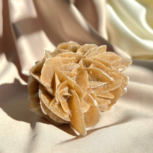 Load image into Gallery viewer, Desert Rose, 391 g