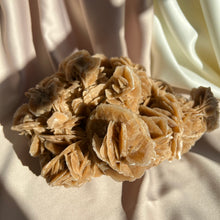 Load image into Gallery viewer, Desert Rose, 2091g