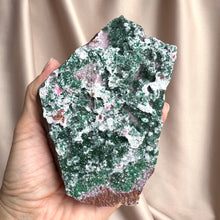 Load image into Gallery viewer, Malachite and Coboltcalcite Druzy