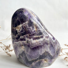 Load image into Gallery viewer, Chevron Amethyst 3508g