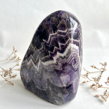 Load image into Gallery viewer, Chevron Amethyst 3508g
