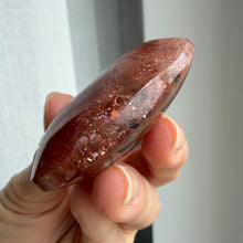 Load image into Gallery viewer, Natural Sun-stone Palmstone
