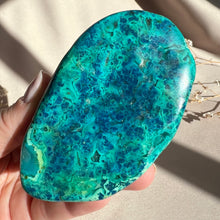 Load image into Gallery viewer, Shattuckite #4