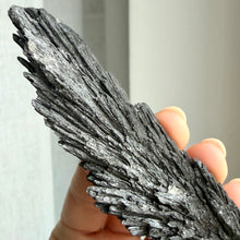 Load image into Gallery viewer, Black Kyanite #4