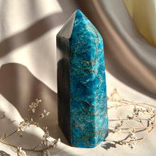 Load image into Gallery viewer, Blue Apatite Tower #1