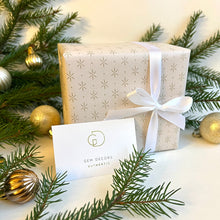 Load image into Gallery viewer, Magic Mini Box — Holiday Crystal Mystery Box