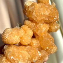 Load image into Gallery viewer, Aragonite cluster, 515g