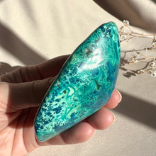 Load image into Gallery viewer, Shattuckite #4