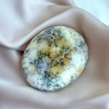 Ladda upp bild till gallerivisning, Dendritisk opal #1