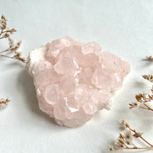 Load image into Gallery viewer, Mangano Calcite Cluster