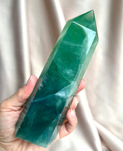 Load image into Gallery viewer, Green Fluorite Crystal Point #5