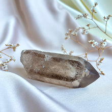 Ladda upp bild till gallerivisning, Rökig lemurisk kvartspunkt