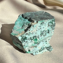 Ladda upp bild till gallerivisning, Chrysocolla Druzy #2