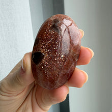 Load image into Gallery viewer, Natural Sun-stone Palmstone