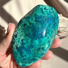 Load image into Gallery viewer, Shattuckite #4