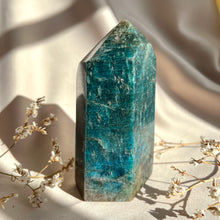 Load image into Gallery viewer, Blue Apatite Tower #2
