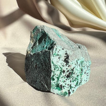Ladda upp bild till gallerivisning, Chrysocolla Druzy #2