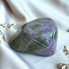 Load image into Gallery viewer, Stichtite #1