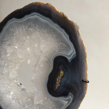 Ladda upp bild till gallerivisning, Agatskiva på stativ