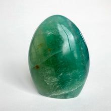 Ladda upp bild till gallerivisning, Fluorit stående friform Stor