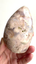 Load and play video in Gallery viewer, Flower Agate Freeform, 281g

