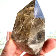 Ladda upp bild till gallerivisning, Rutilerad kvartskristallpunkt