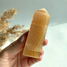 Load image into Gallery viewer, Honey Calcite Tower