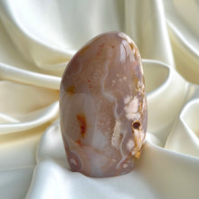 Ladda upp bild till gallerivisning, Blomagat stående friform N9