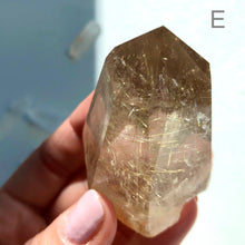 Ladda upp bild till gallerivisning, Rutilerad kvartskristallpunkt