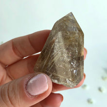 Ladda upp bild till gallerivisning, Rutilerad kvartskristallpunkt