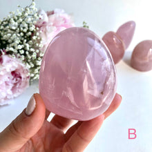 Ladda upp bild till gallerivisning, Rosenkvarts stående friform 7 cm