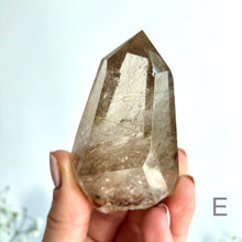 Ladda upp bild till gallerivisning, Rutilerad kvartskristallpunkt
