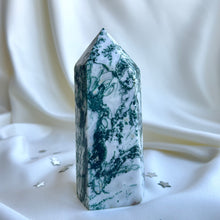 Load image into Gallery viewer, Moss Agate Crystal Point XL #5
