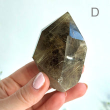 Ladda upp bild till gallerivisning, Rutilerad kvartskristallpunkt