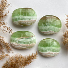 Ladda upp bild till gallerivisning, Grön kalcit Jumbo