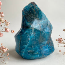 Load image into Gallery viewer, Blue Apatite Flame #1
