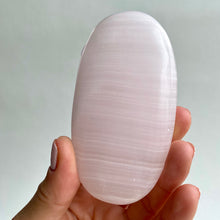 Ladda upp bild till gallerivisning, Rosa kalcit jumbosten