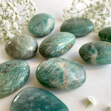 Ladda upp bild till gallerivisning, Amazonit beröringssten