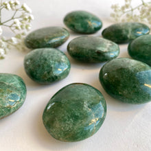Ladda upp bild till gallerivisning, Fuchsit Jumbo stenar