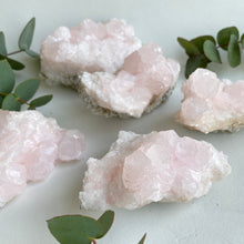 Ladda upp bild till gallerivisning, Mangano-kalcitkluster (medelstora)