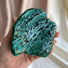 Ladda upp bild till gallerivisning, Malakit med fint mönster, stor