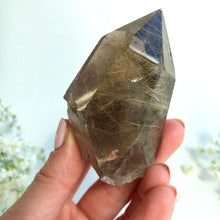 Ladda upp bild till gallerivisning, Rutilerad kvartskristallpunkt