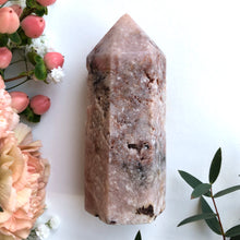 Load image into Gallery viewer, Pink Amethyst Crystal Point nr.4
