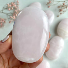 Ladda upp bild till gallerivisning, Rosa kalcit jumbosten