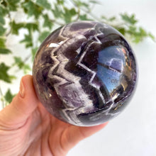 Ladda upp bild till gallerivisning, Chevron Ametist Sfär
