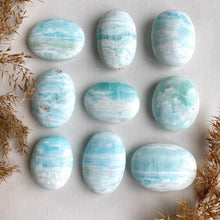 Ladda upp bild till gallerivisning, Karibisk blå kalcit jumbo, helblå