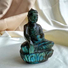 Ladda upp bild till gallerivisning, Labradorit Buddha