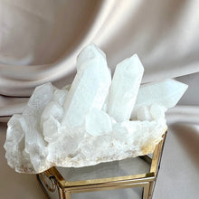 Ladda upp bild till gallerivisning, Mjölkkvartskluster #2