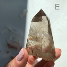 Ladda upp bild till gallerivisning, Rutilerad kvartskristallpunkt