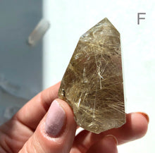 Ladda upp bild till gallerivisning, Rutilerad kvartskristallpunkt